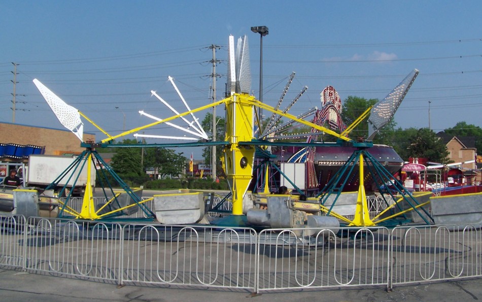 Scrambler Carnival Midway Ride in Toronto, Toronto, Mississauga, Brampton, Hamilton, Markham